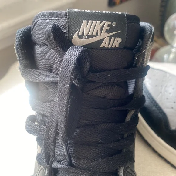 Nike Air Jordan Shoes - Picture 7 of 9